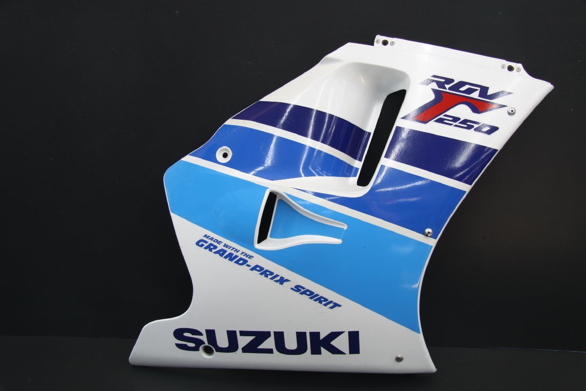 SUZUKI スズキ RGV250Γ ガンマ サイドカウル右側 VJ22A 【公式