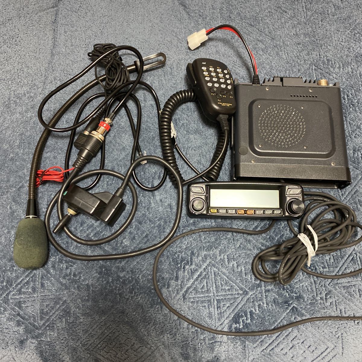 YAESU FTM-100D 20Wモービル機とアドニスFX5ヤエスケーブル付き - ftm