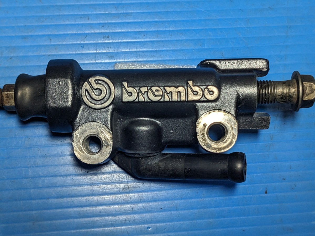 ブレンボマスタシリンダー　美品、レターパックで発送