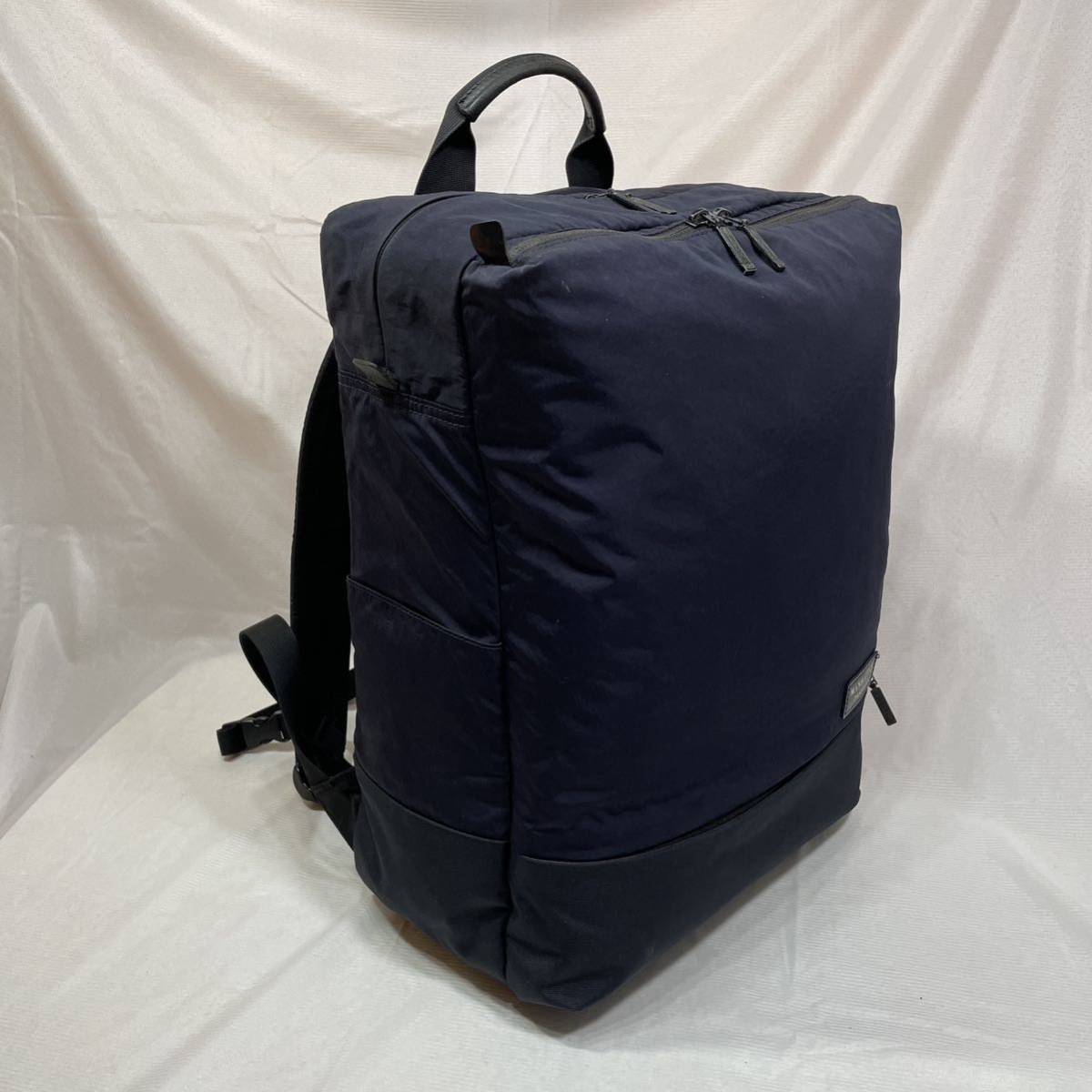 【良品】MANHATTAN PASSAGE ♯5315 Estバックパック☆マンハッタンパッセージ 大型ビジネスリュック☆PC iPad タブレット収納☆高撥水 軽量