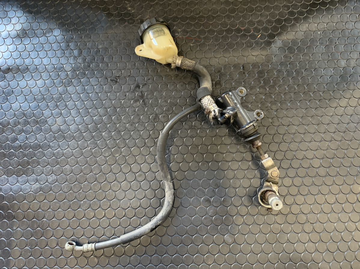 ①CBX400F 純正 リア ブレーキ マスターシリンダー CBX550F リヤ CBX400F CBX550F リアブレーキ リアマスター 純正 当時物 CBX400F