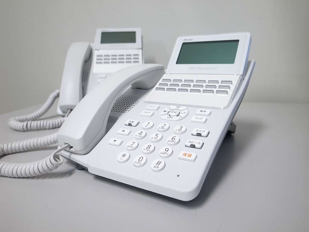■【☆20年製造☆】　NTT αN1　18ボタン標準電話機　【A1-[18]STEL-[2][W]】　2台　(12)■