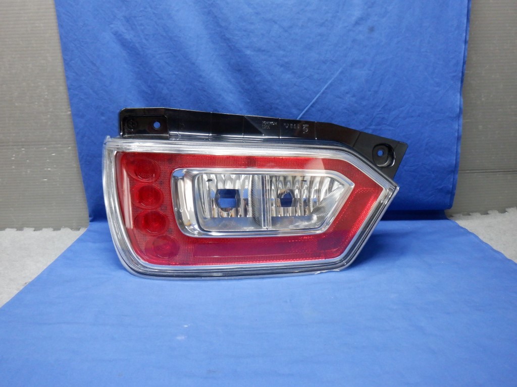 ワゴンR　MH35S/MH55S　左テールランプ　ジャンク品　D205　35604-63R01 (X8845)