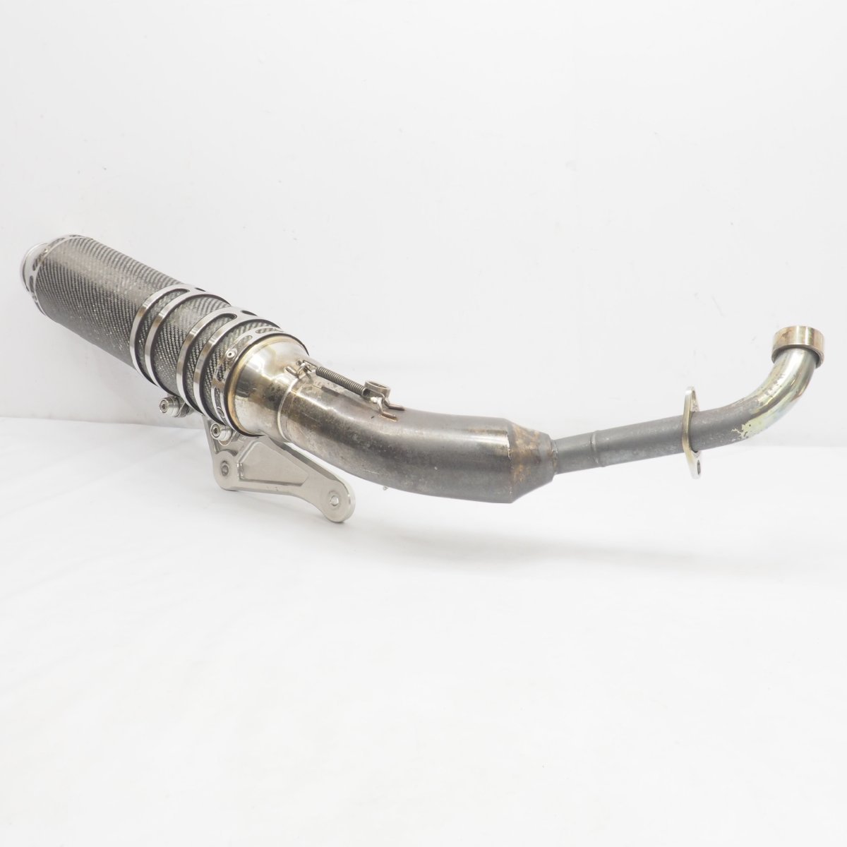 スカイウェイブ250 ウイルズウィン マフラー ステー カーボンmuffler wiruswin CJ44A CJ45A CJ46A