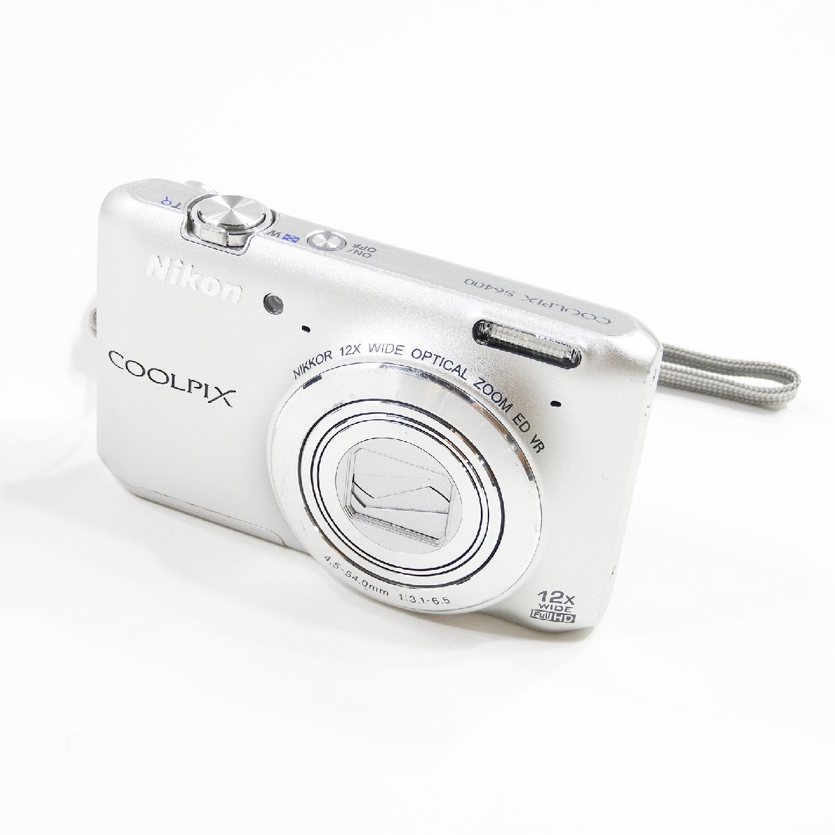 Nikon COOLPIX コンパクトデジカメ 通電確認済み 充電器付 シルバー Nikon COOLPIX コンパクトデジカメ 通電確認済み 充電器付 シルバー