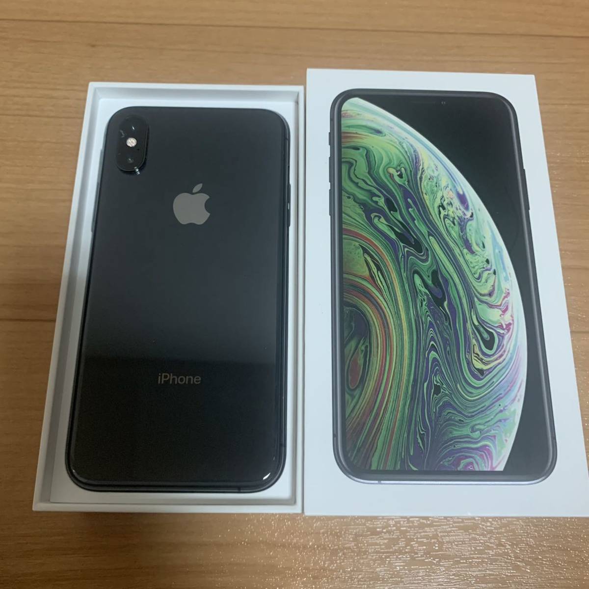 Apple iPhone XS 256GB ブラック 本体 スマホ SIMフリーSIMロック解除