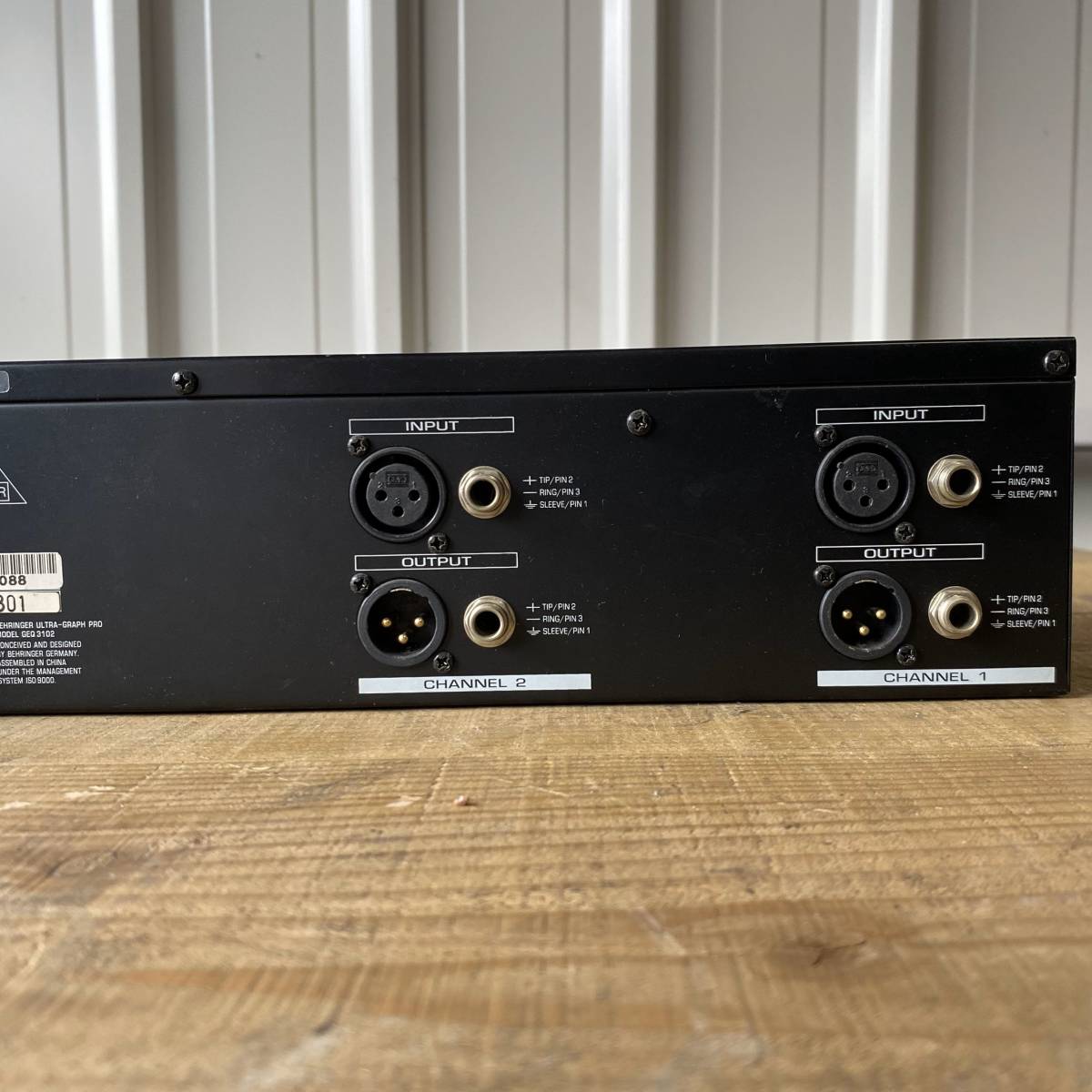 Ra100 BEHRINGER ULTRA-GRAPH PRO GEQ 3102 中古品 Behringer Pro PRO