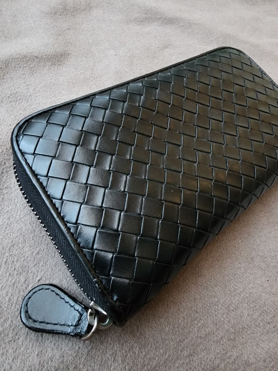 極美品　ボッテガヴェネタ　長財布　イントレチャート ラウンドジップ　