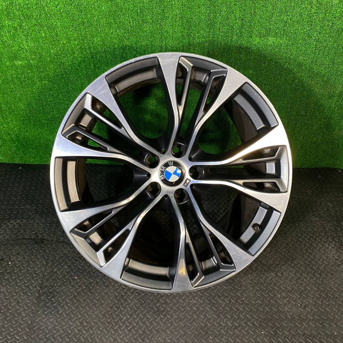 「2」 BMW X5 オリジナル ホイール ・ 21インチ 'E11 1/2Jx21' １枚