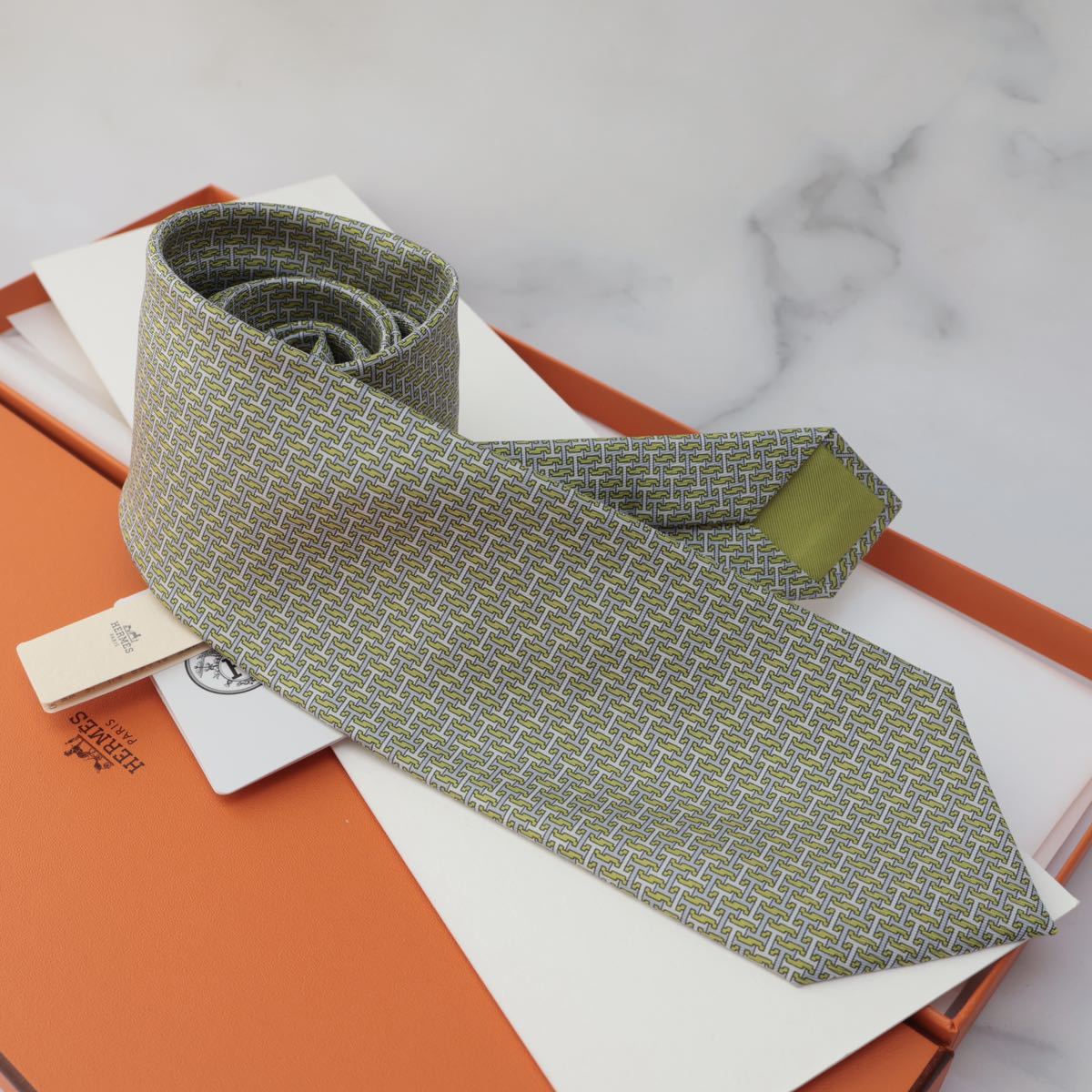 未使用 HERMES ネクタイ 箱付き エルメス 黄緑色 【公式通販】