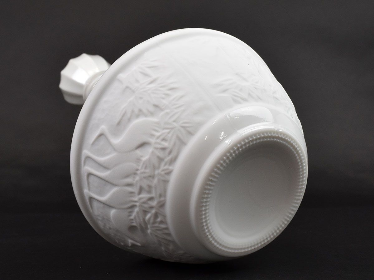 てんしん商品　未開封 ニッカウイスキー 鶴 TSURU 白陶器ボトル 162376古酒〇未開栓 ニッカ 鶴 17年 白瓶 白 陶器ボトル ウイスキー