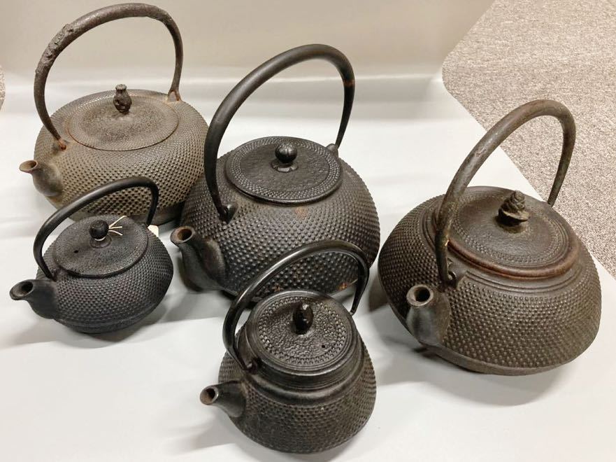 【現状品】鉄瓶 京鉄瓶 龍文堂 本体彫有 アンティーク 時代物 茶道 美術品 龍文堂造 牛人物紋四方鉄瓶 時代物 四代 骨董品・美術品 龍文堂買取