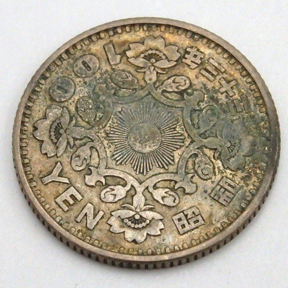 古銭、大正昭和初期。小型五十銭銀貨 鳳凰/100枚。全重量491g。 稲穂・鳳凰 100円銀貨 大量まとめ 総重量:約767g 硬貨 古銭 昭和 y170