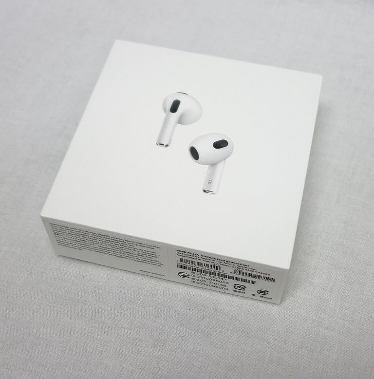 未開封 *Apple保証24年10月31日* AirPods With MagSafe Charging Case 第3世代 MME73J/A インボイス可 送料無料 【東1103-140-1107東】清P