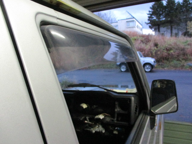 ジムニーja12、ja22用純正ドアバイザー　左右2個セット ジムニー JA22W JA12 純正 ワイド ドアバイザー JA11 左右 はめ込み式