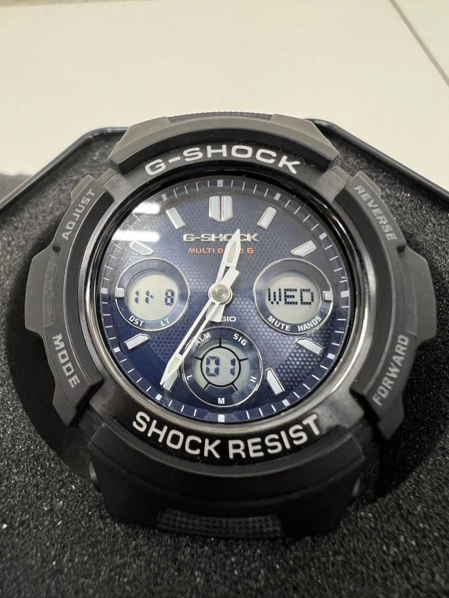 CASIO G-SHOCK ジーショック　SHOCK SESIST AWG-M100SB 青文字盤　