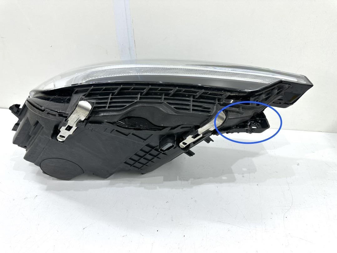 レンズ綺麗】ボルボ XC60 UB 純正LEDヘッドライト 右 32337371 （73A