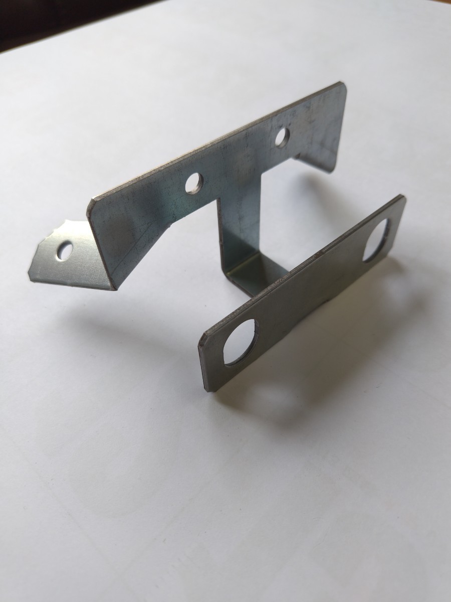 CB1100ex エンブレム　ホーン移設ステー　三又　ステー　ブラケット