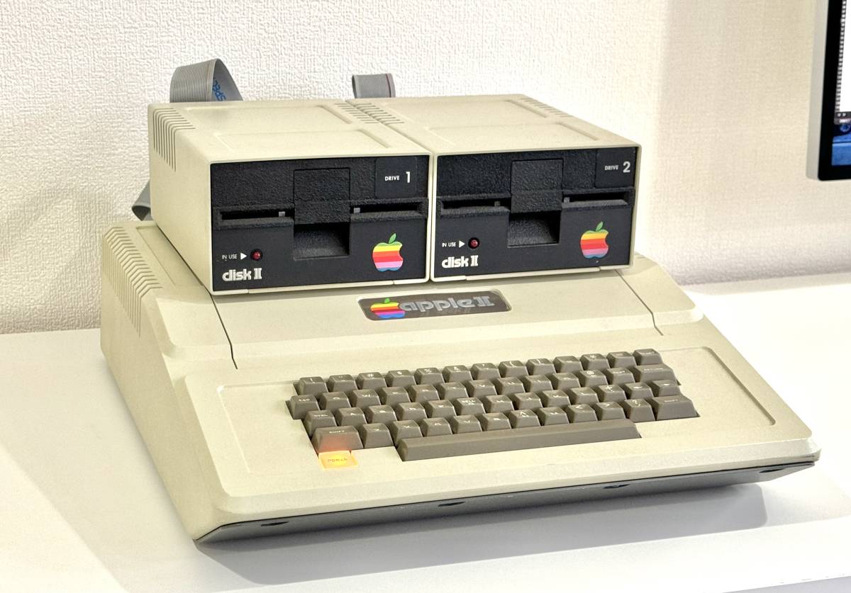 貴重品】1977 Apple II 後期最終型 / DISK II 2台 / Apple JoyStick