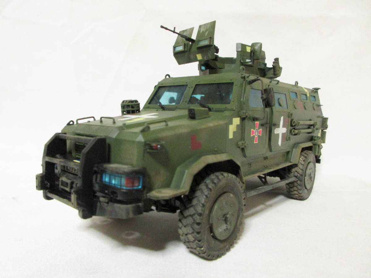 1/35，ウクライナ軍　装甲車コザックー２　完成品