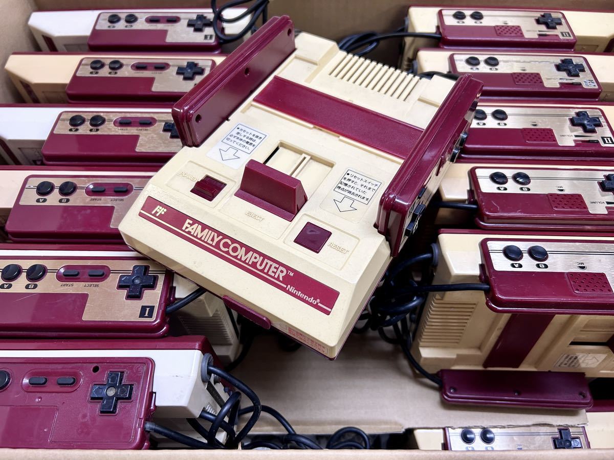 ゲーム 希少 ファミコン収納ケース マリオ FC本体 ソフト9本 まとめ