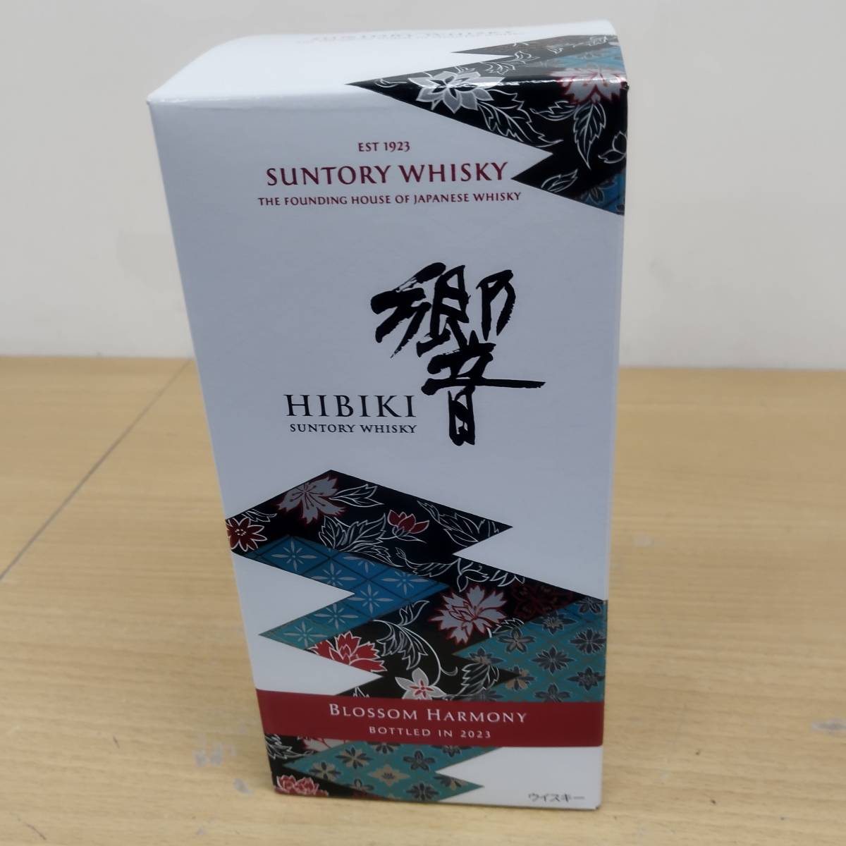 43298-80　サントリー 響 ブロッサムハーモニー 2023 700ml 43% 箱付き　送料80size
