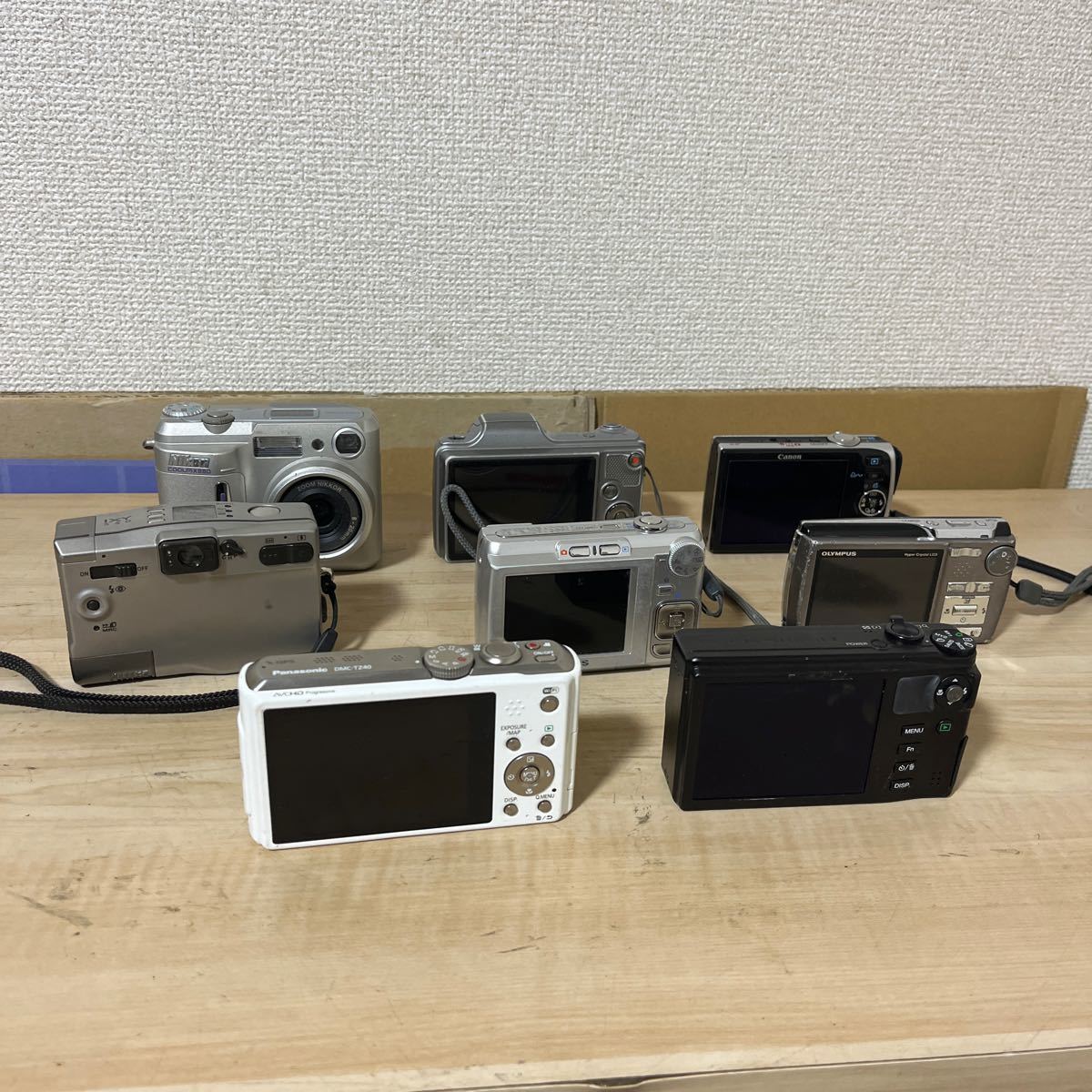 デジタルカメラ カメラ ジャンク - デジカメ ニコン(NIKON ケース付き