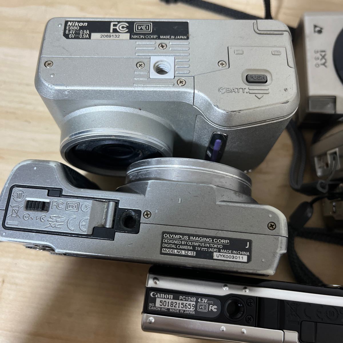 デジタルカメラ カメラ ジャンク - デジカメ ニコン(NIKON ケース付き