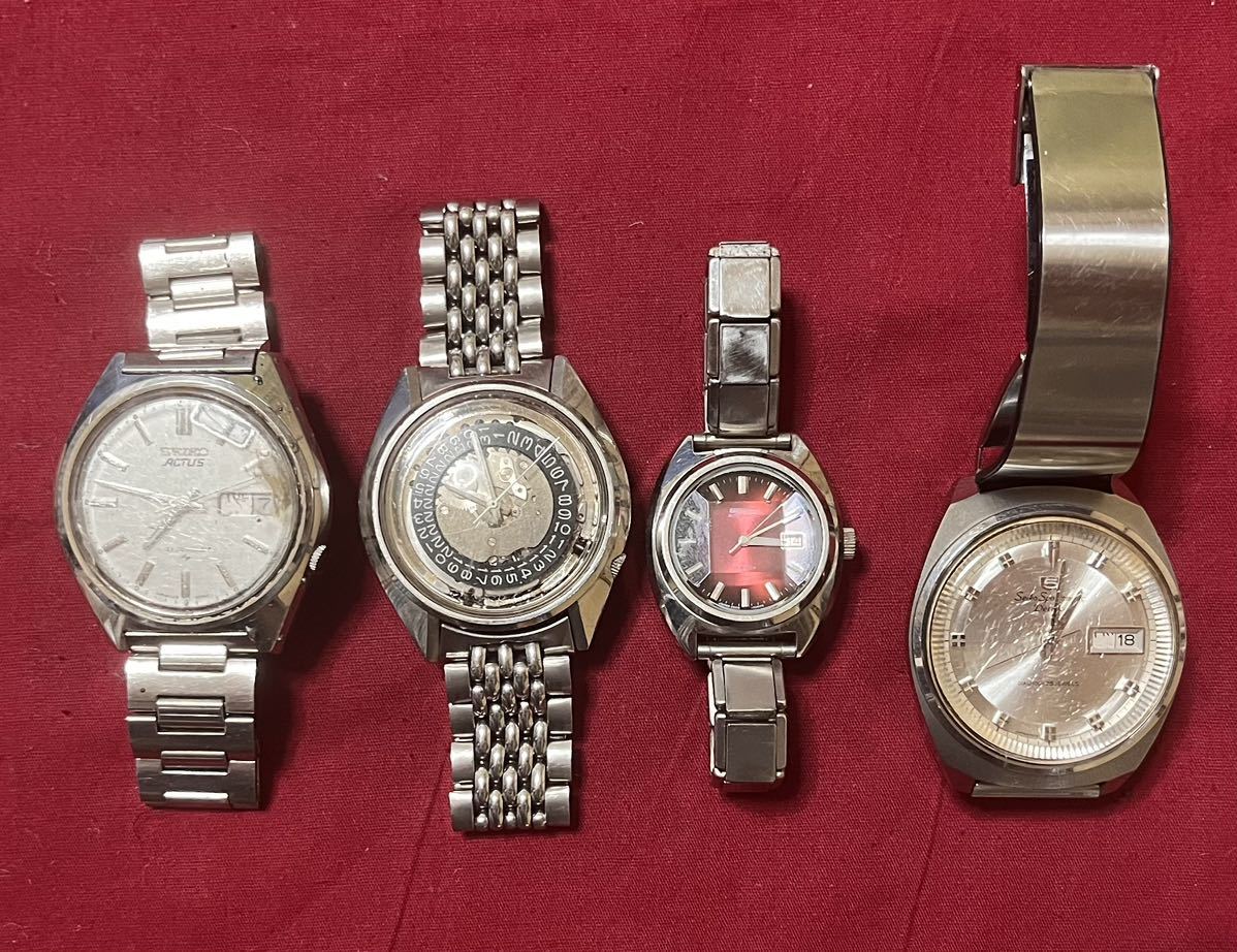 The SEIKO 5 5126-8110 Sportsmatic Deluxe 7619-7020 /ACTUS 7019