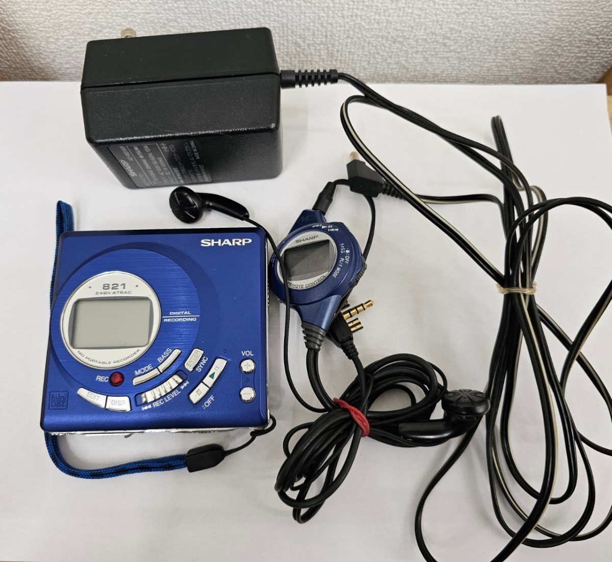 Sharp ◇SHARP シャープ MDポータブルレコーダー MD-MT821-A（FH11-28