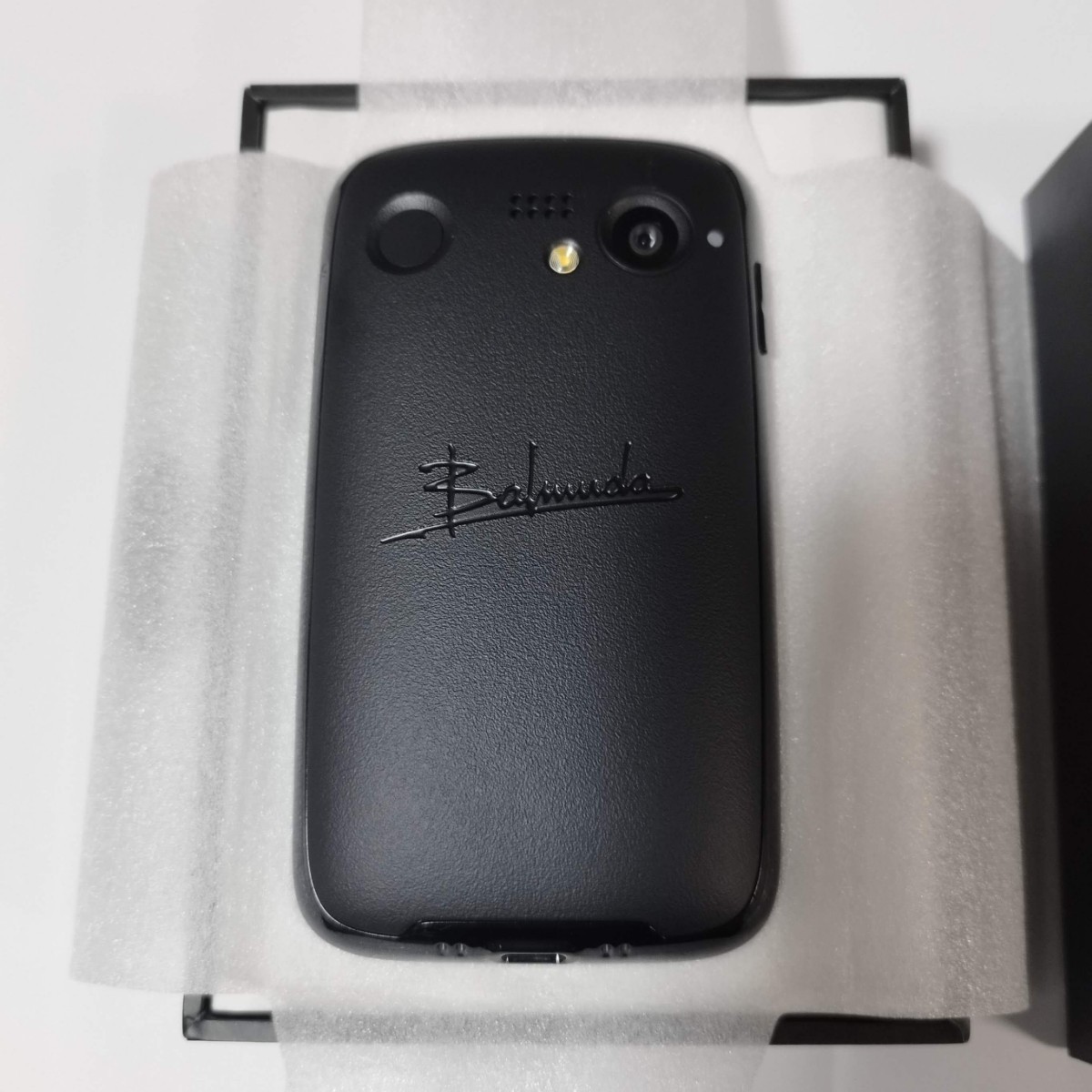 Belmuda Phone ブラック 新同品 SIMフリー版 BALMUDA Phone ブラック