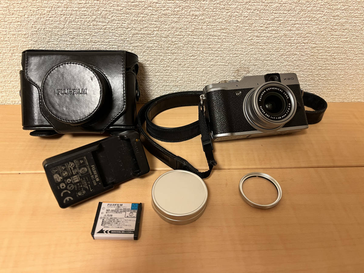 動作品・良品 FUJIFILM/フジフィルム X20 コンパクト デジタルカメラ