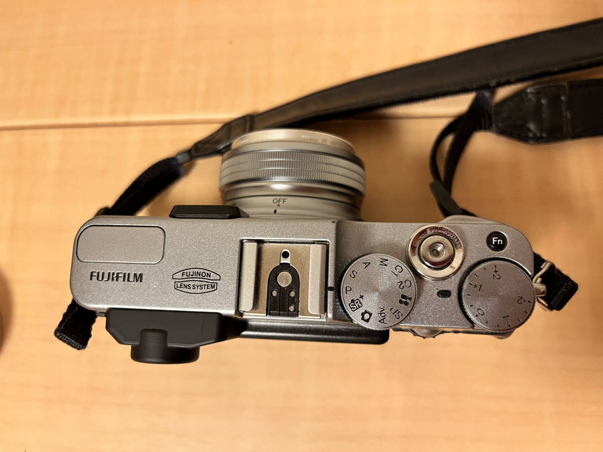 動作品・良品 FUJIFILM/フジフィルム X20 コンパクト デジタルカメラ