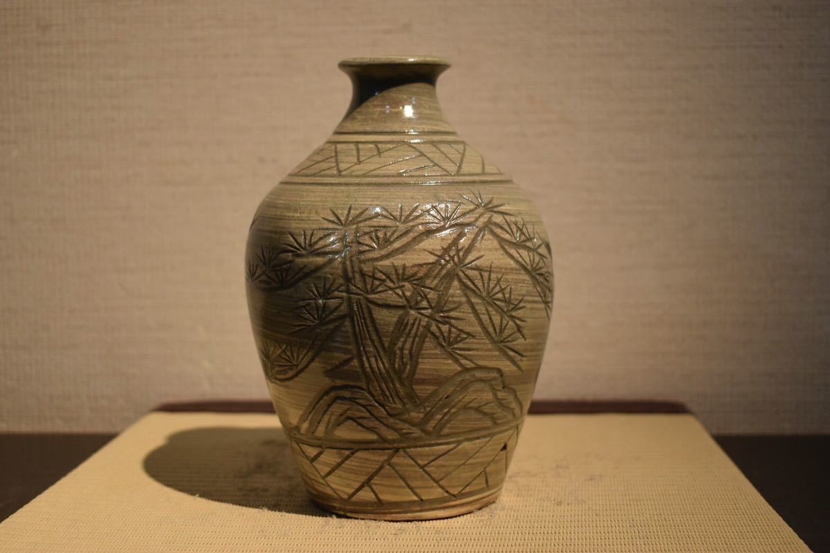 朝鮮美術　李朝　高麗青磁　酒盃　時代箱　V　R8318 朝鮮美術 李朝 高麗青磁 酒盃 時代箱 V R8318 高麗 青磁象嵌盃 | 朝鮮