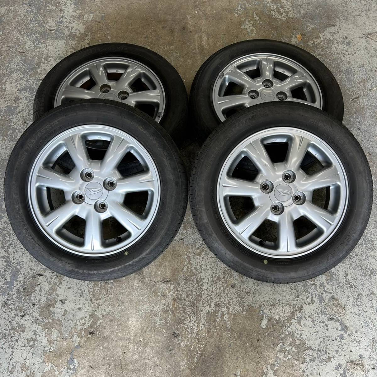 送料無料Bridgestone夏タイヤ155/65R14 ダイハツ鉄ホイール4本 小E条件付