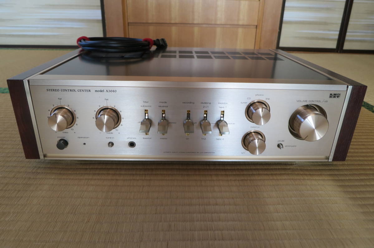 LUXキットの真空管プリアンプA３０４０（ほぼ新品状態）