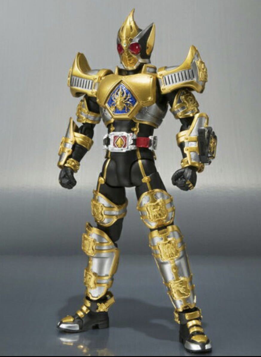 【本物保証，限定SALE】 輸送箱 S.H.Figuarts フィギュアーツ 仮面ライダー剣 仮面ライダーブレイド キングフォーム プレミアムバンダイ(仮面ライダーブレイド)｜売買されたオークション情報、yahooの商品情報をアーカ 仮面ライダーブレイド