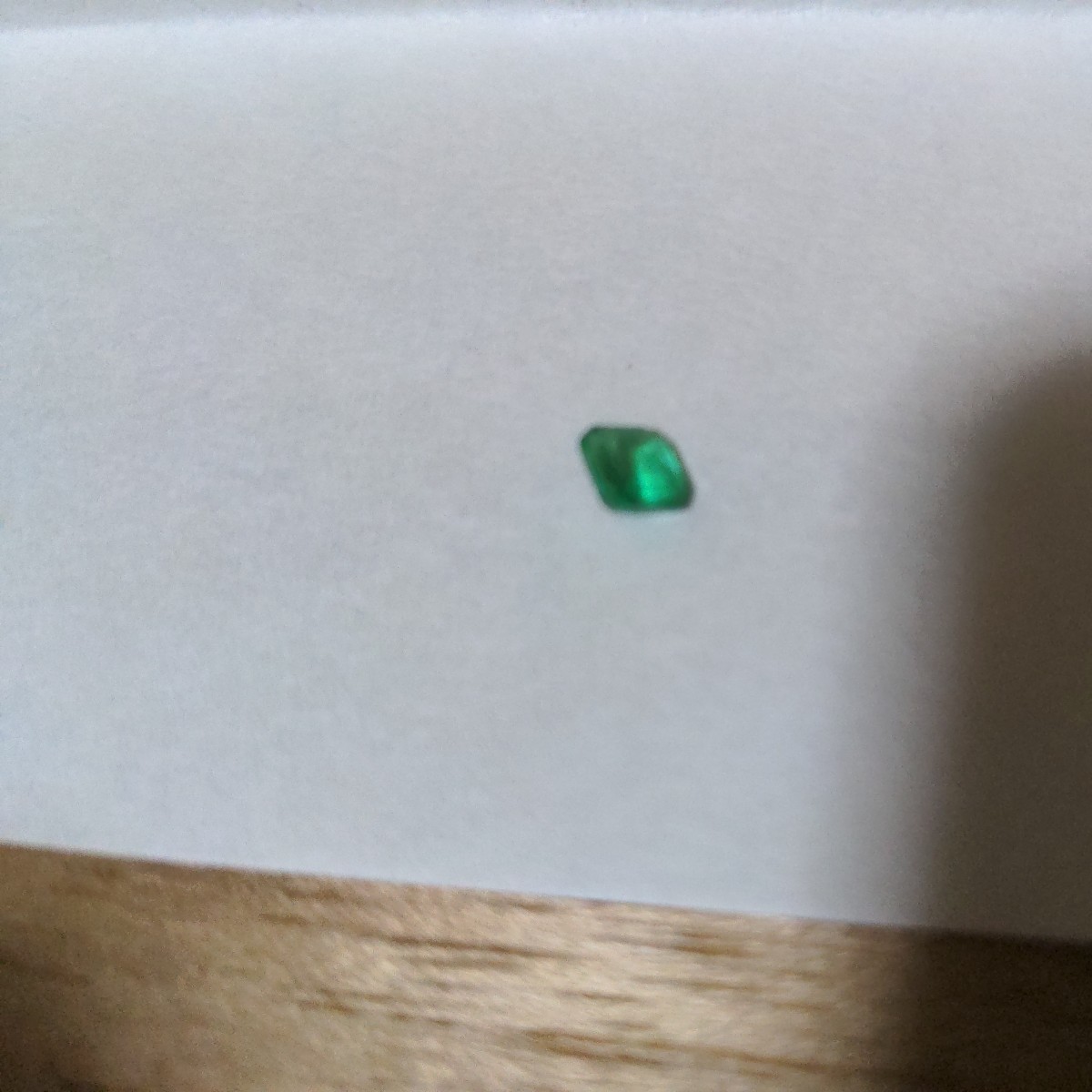 エメラルド ルース 天然 裸石 宝石 約0.7ct ジュエリー エメラルド