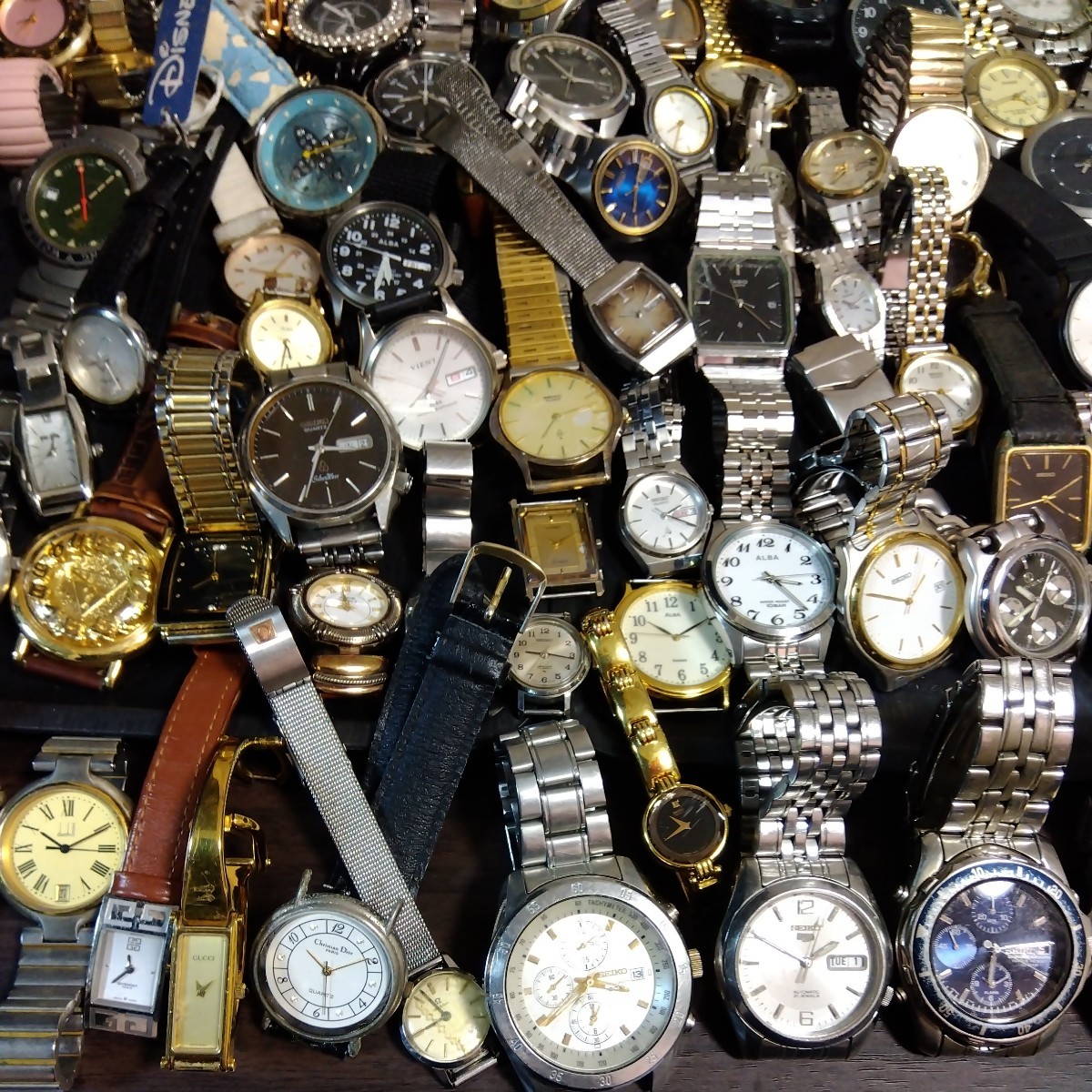 腕時計まとめて SEIKO CITIZEN CASIO G-SHOCK GUCCI dunhill GIVENCHY