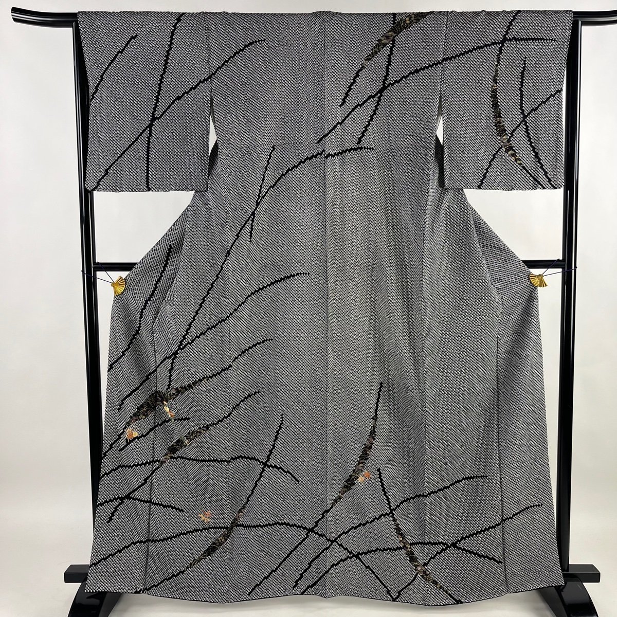 訪問着 身丈162.5cm 裄丈66cm M 袷 草花 梅 刺繍 絞り 黒 正絹