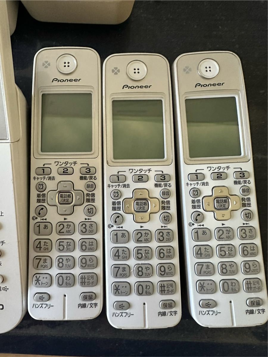 【動作確認済み】パイオニアPioneer J-DECT子機3台付電話 パイオニア - Pioneer 迷惑電話 デジタルコードレス留守番 2台付き）などコードレス