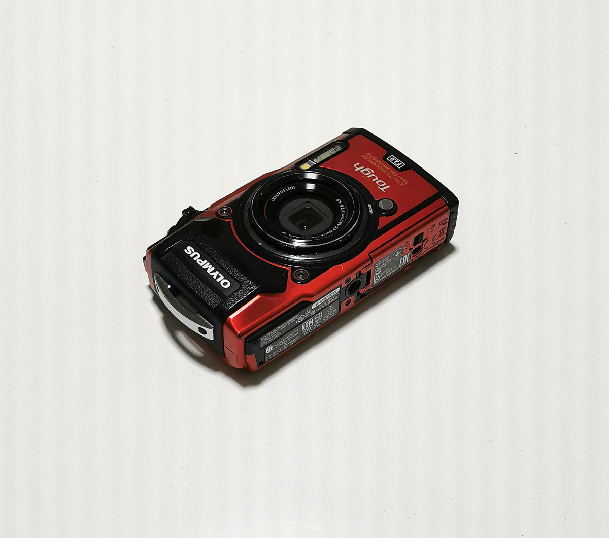 オリンパス Tough TG-5 赤 OLYMPUS F2.0コンデジ TG-5 Tough