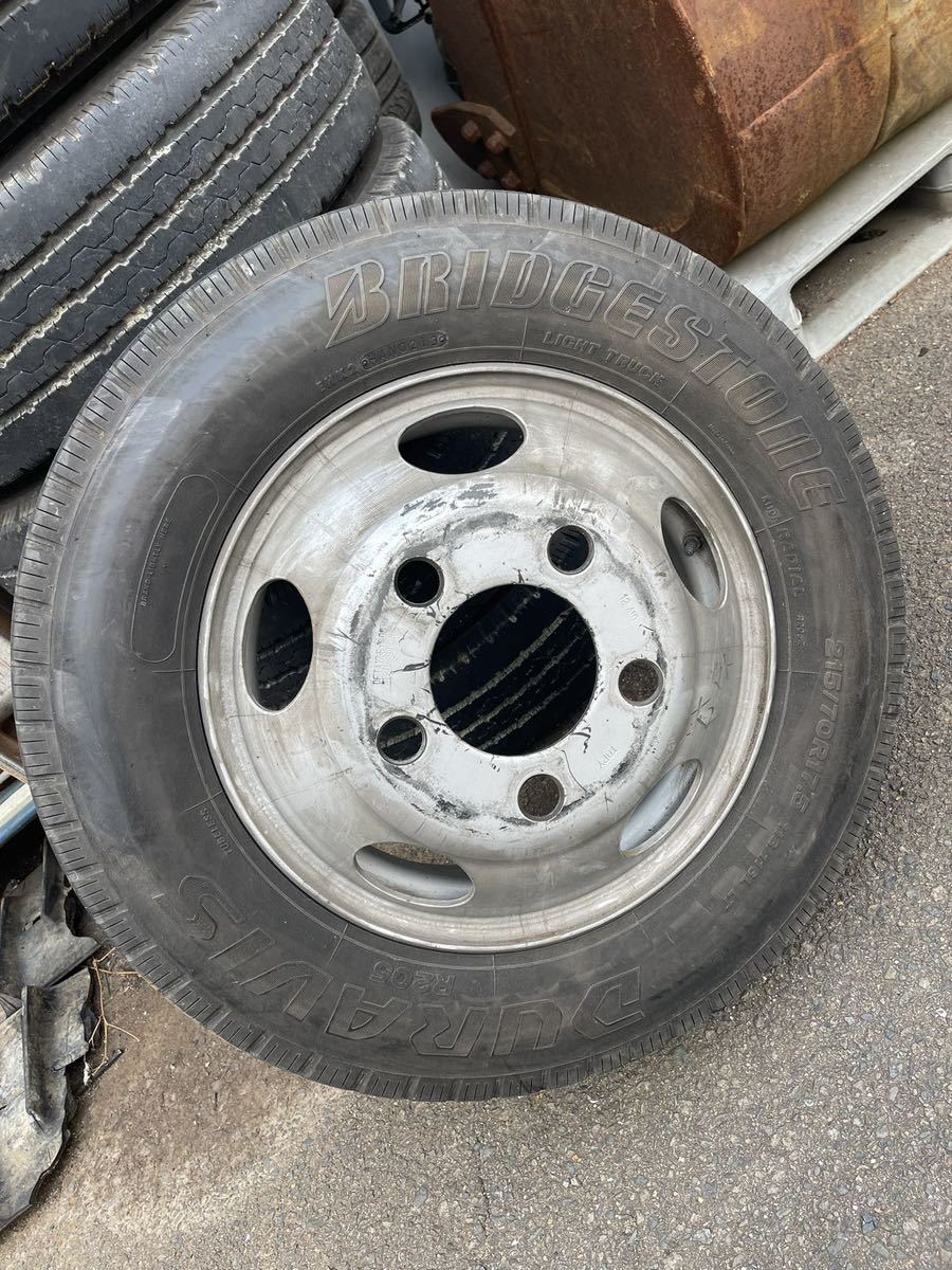 ブリヂストン 215/70R17.5 ホイール付き 6本セット