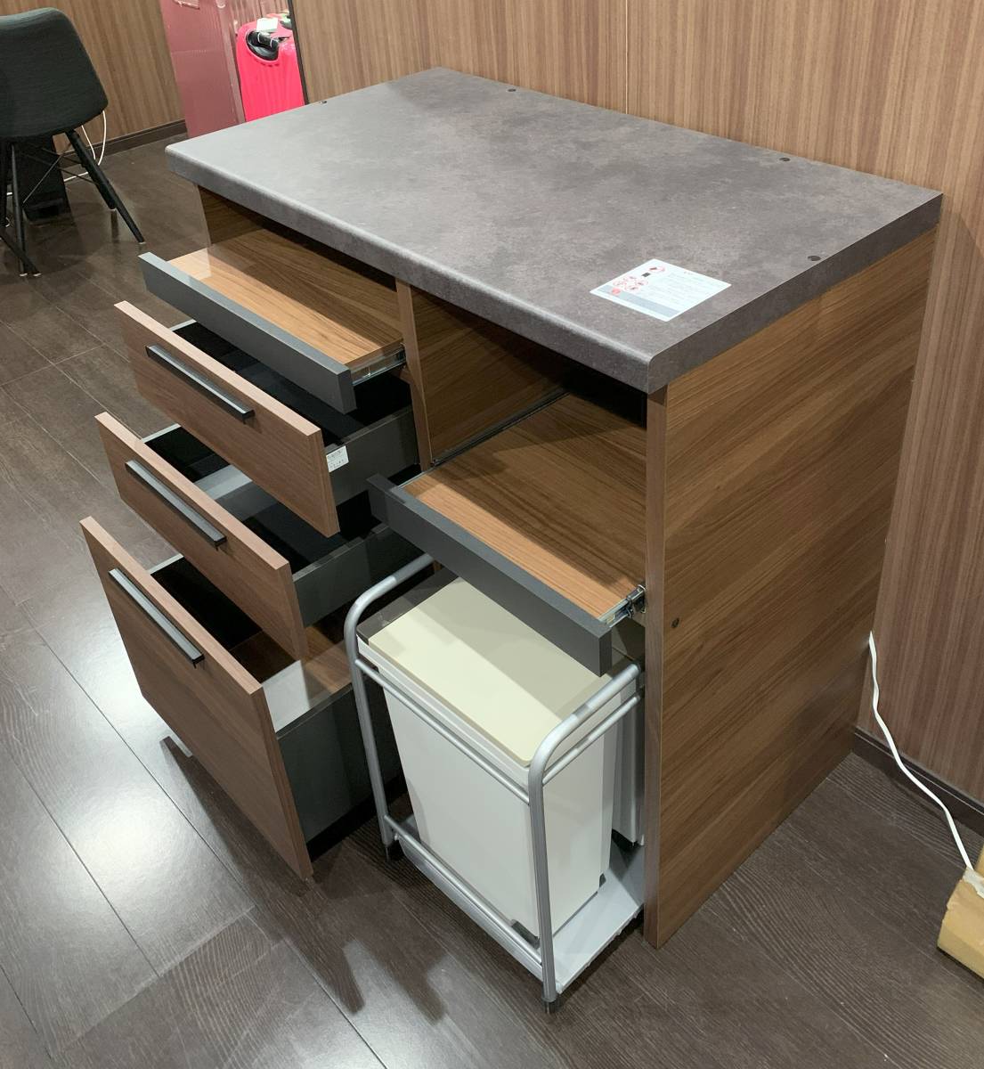 キッチンカウンター/木目調ブラウン/ゴミ箱付き/美品_3