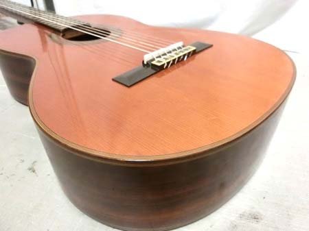 ヤマハ YAMAHA クラシックギター C-300 ピック×2 ハードケース入り