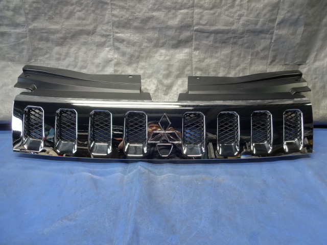 CV5W CV1W D:5 フロントカメラ付三菱純正 (72171) 純正フロントグリル