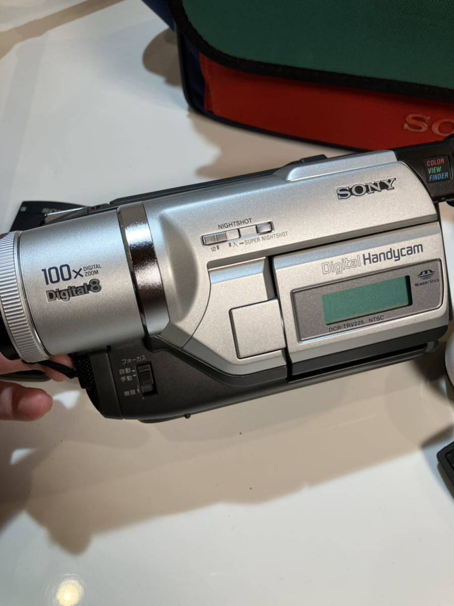SONY ビデオカメラ 動作品 DCR-TRV225 豪華セット 再生撮影用に SONY ビデオカメラ 動作品 DCR-TRV225 豪華セット 再生撮影用に SONY