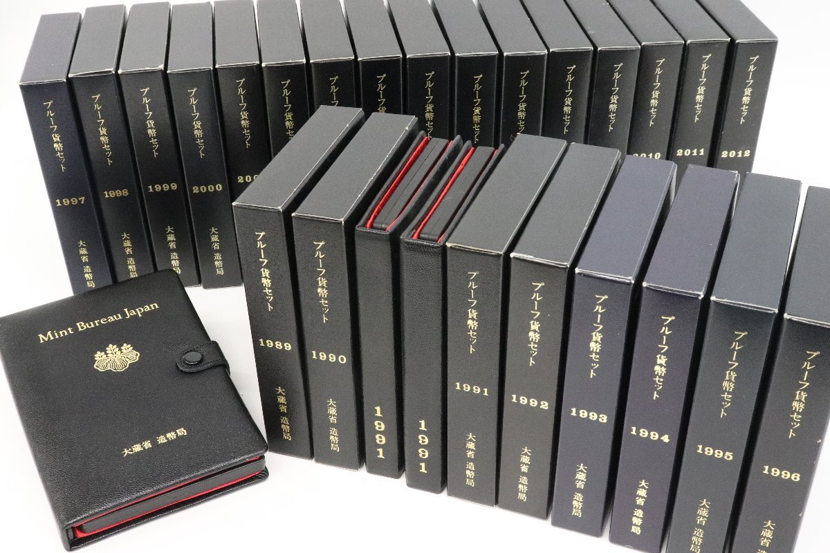 1988年アメリカプルーフ貨幣セット。 プルーフ貨幣セット27個 額面合計17，982円（1988~90，91年×