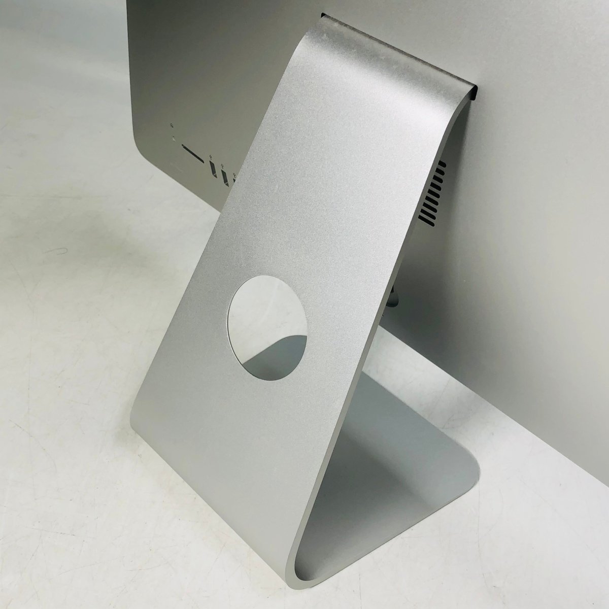 ジャンク iMac 21.5インチ (Mid 2014) Core i5 1.4GHz/8GB/500GB