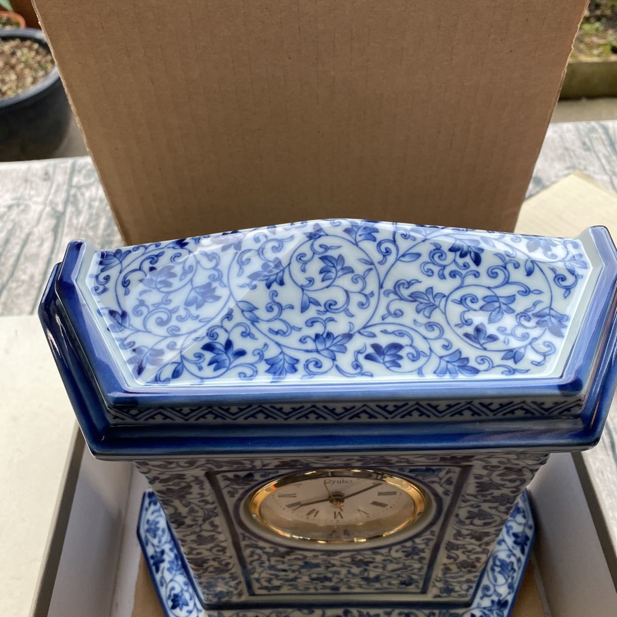 新品・未使用品】古伊万里唐草 陶時計 RYUHO 龍峰窯 置時計 龍峰